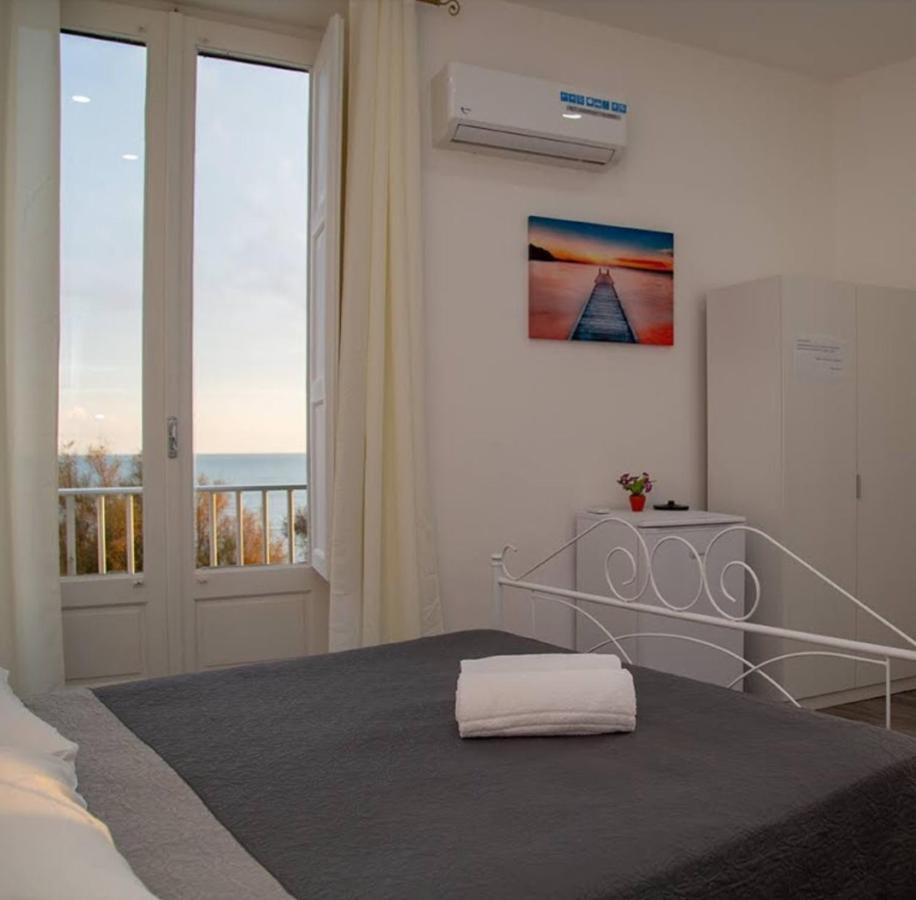 Sea Beach Pozzallo Ngoại thất bức ảnh